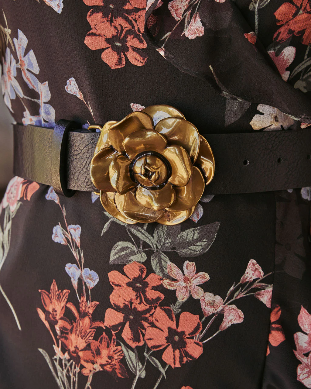 1-ashglow-flower-buckle-belt-1.webp