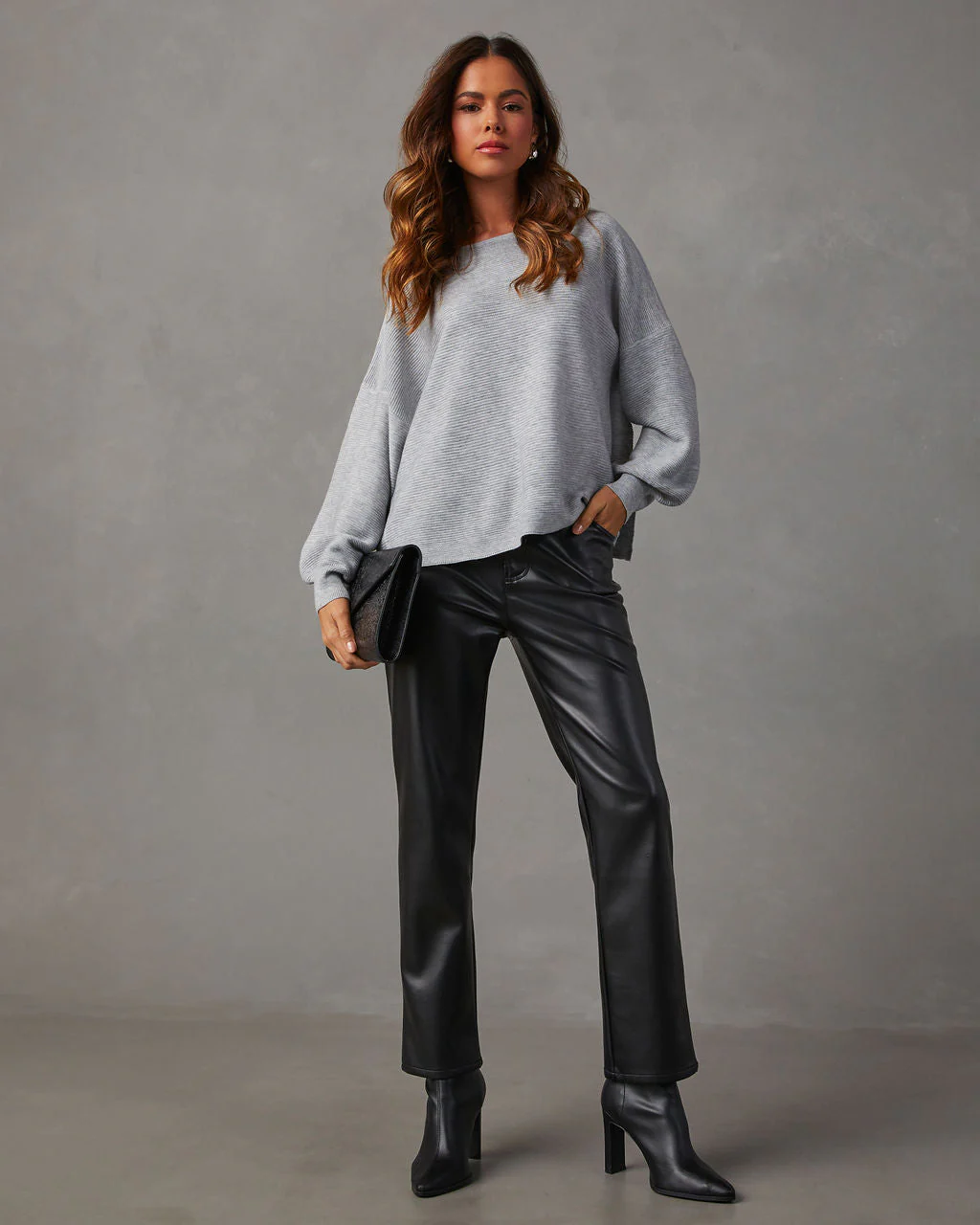 10850-mandie-oversized-knit-sweater-1.webp