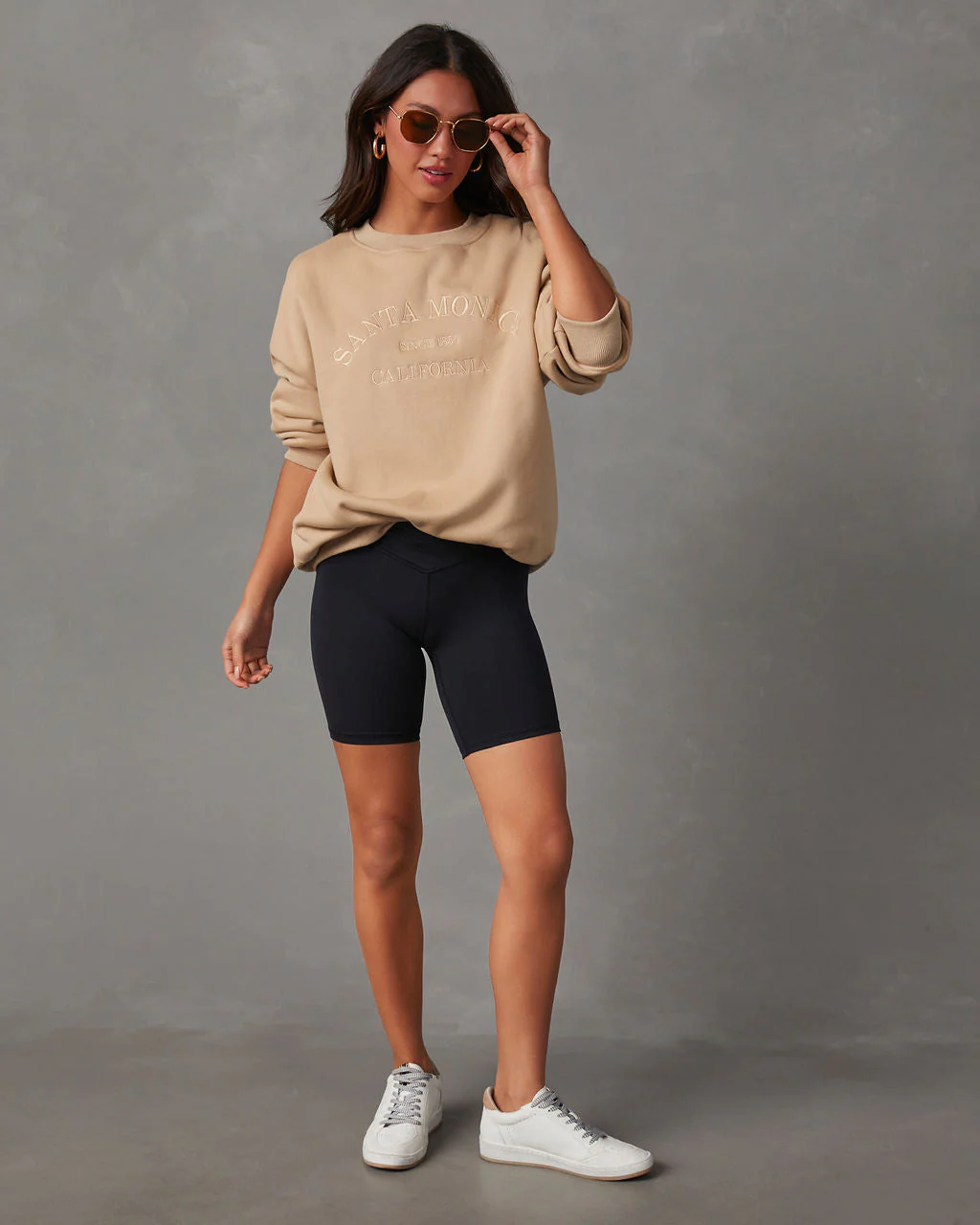 10863-santa-monica-california-sweatshirt-1.webp