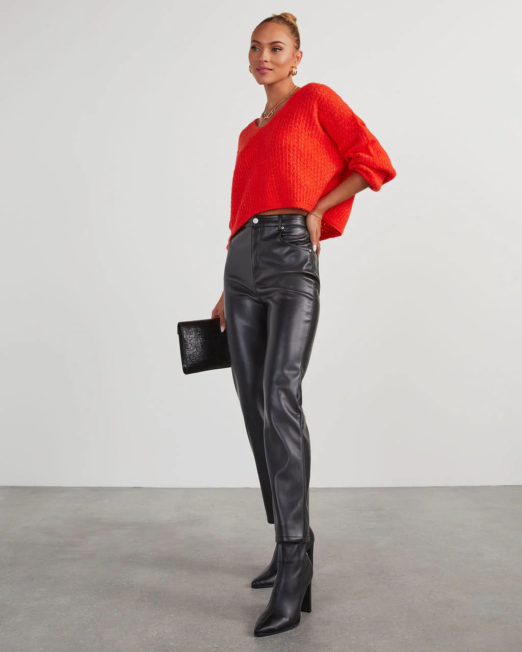 10975-egremont-v-neck-sweater-1.webp