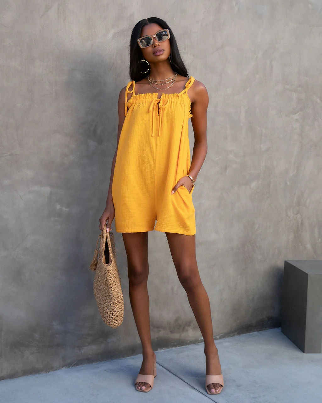 12401-capitola-dates-cotton-pocketed-romper-1.webp