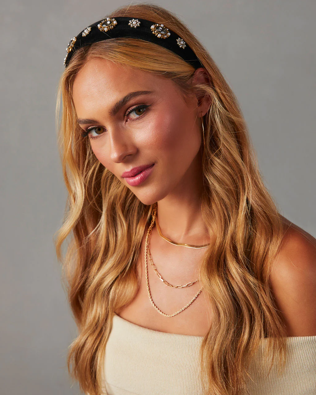 13048-louetta-padded-rhinestone-pearl-headband-1.webp