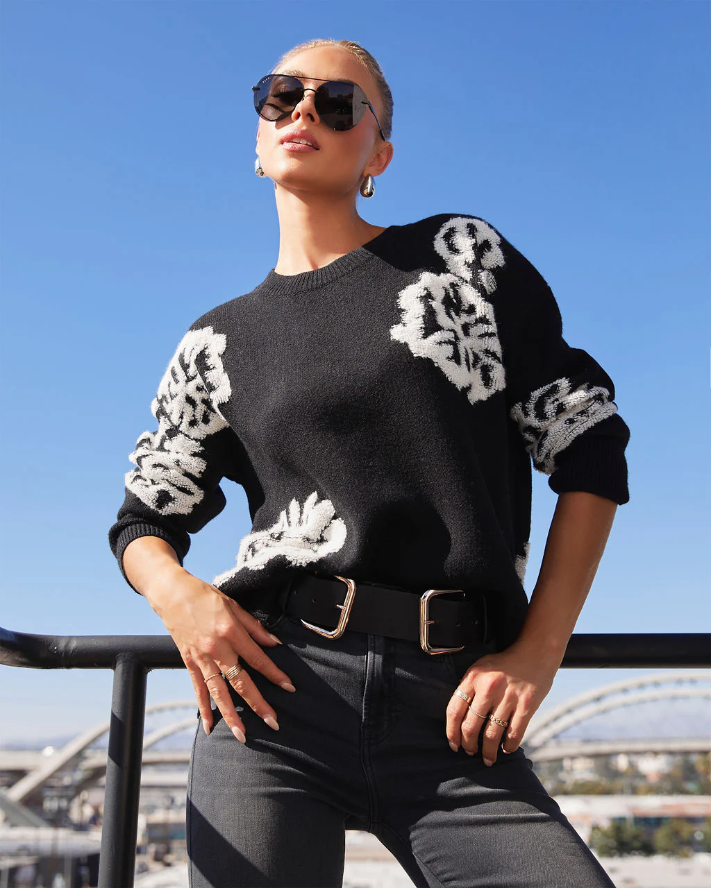 13659-copeland-floral-contrast-pullover-sweater-1.webp