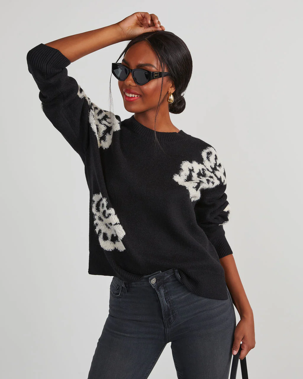 13659-copeland-floral-contrast-pullover-sweater-1.webp