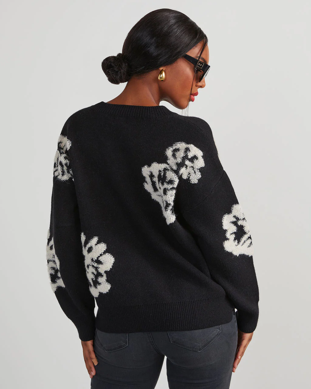 13659-copeland-floral-contrast-pullover-sweater-1.webp