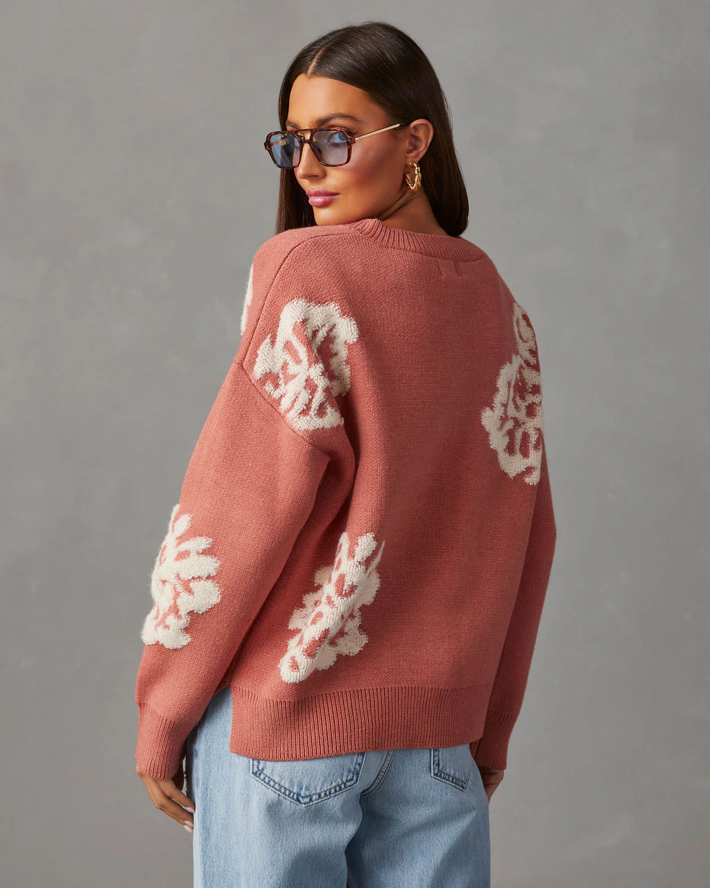 13659-copeland-floral-contrast-pullover-sweater-1.webp
