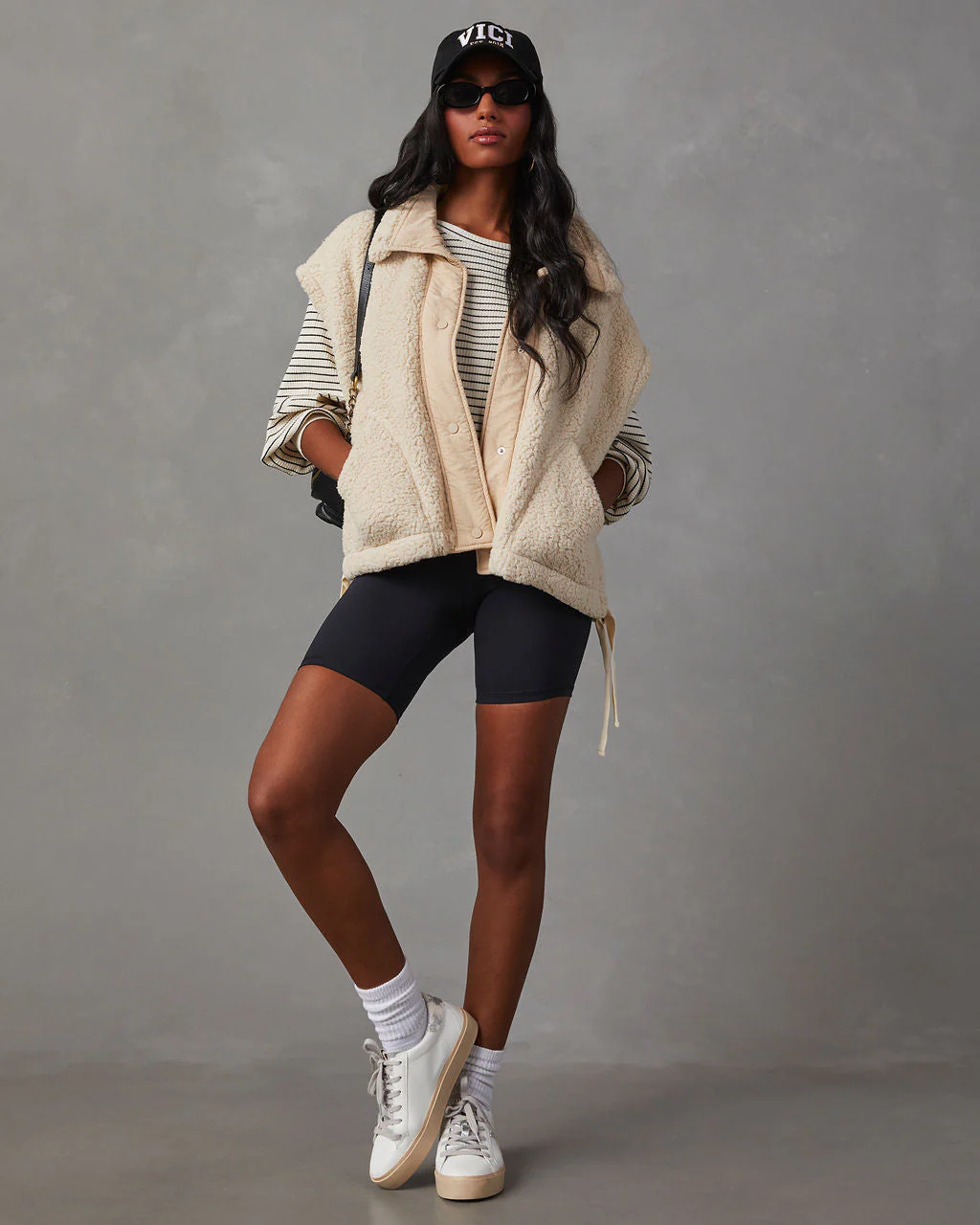 1503-south-pole-sherpa-high-neck-vest-1.webp