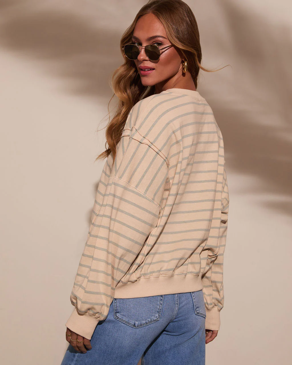 15640-classic-feel-striped-oversized-sweatshirt-1.webp