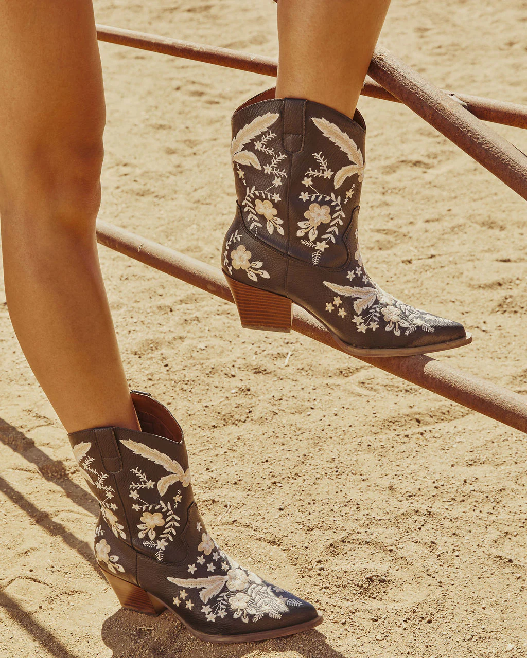 16964-full-bloom-embroidered-floral-western-bootie-1.webp