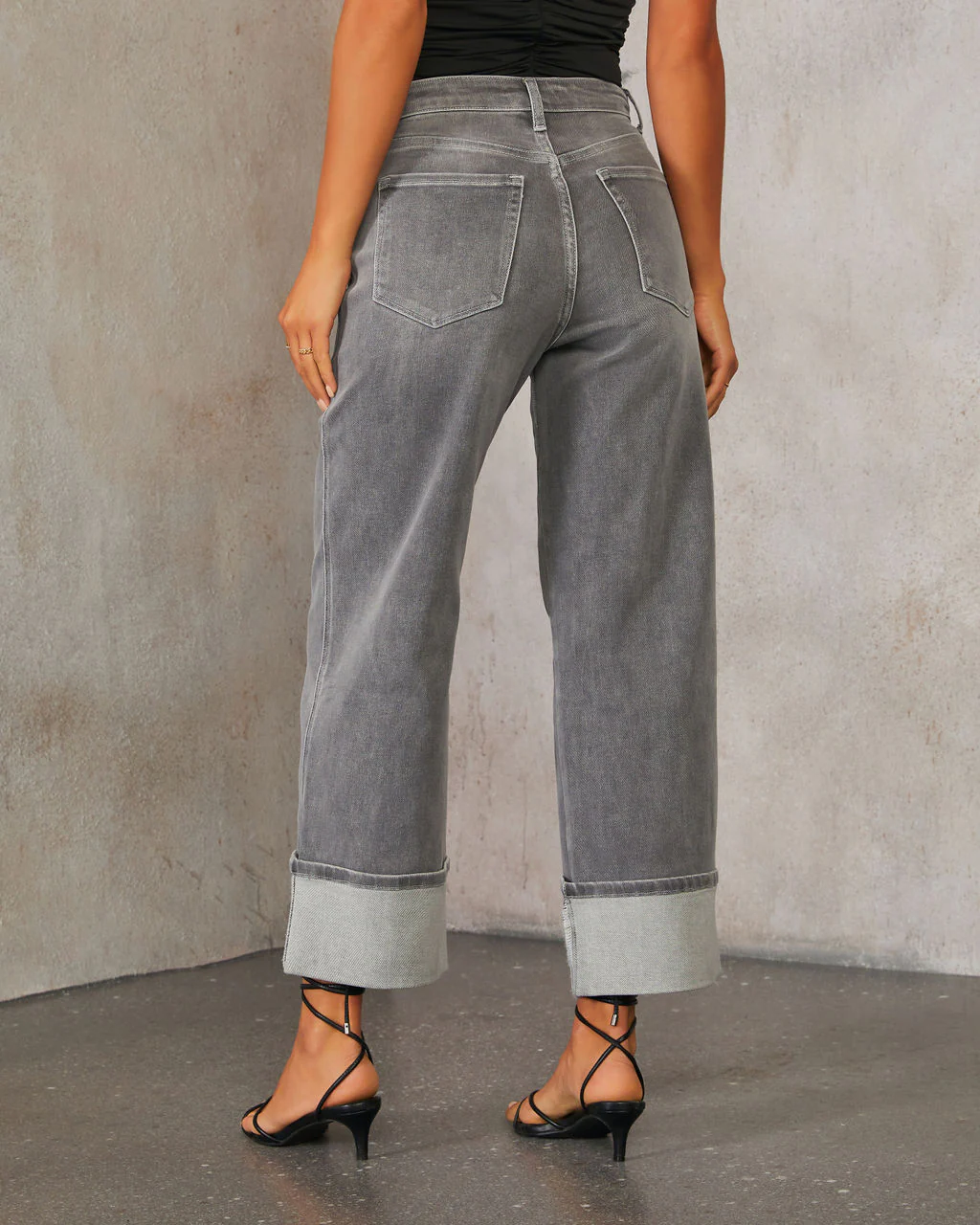 17037-amiri-super-stretch-high-rise-straight-jeans-1.webp