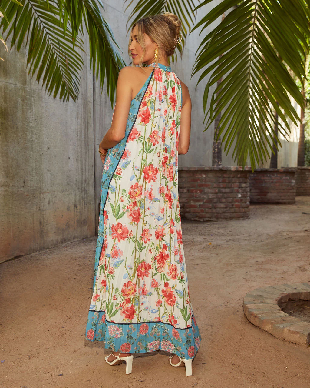 17462-vaughn-floral-pleated-halter-maxi-dress-1.webp