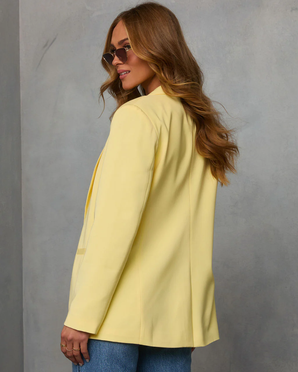 1761-standards-pocketed-blazer-1.webp