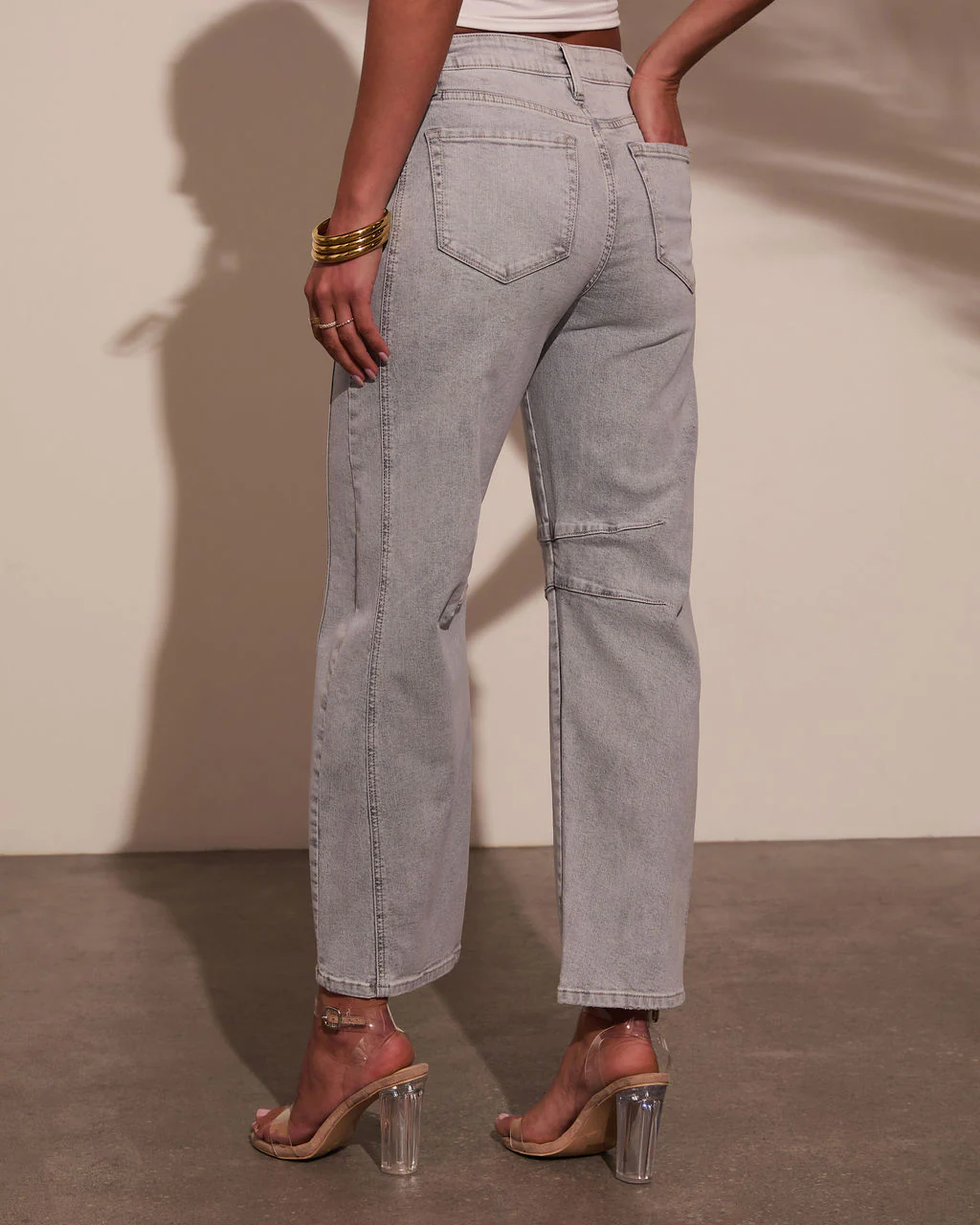 19951-wild-honey-stretch-high-rise-barrel-jeans-1.webp