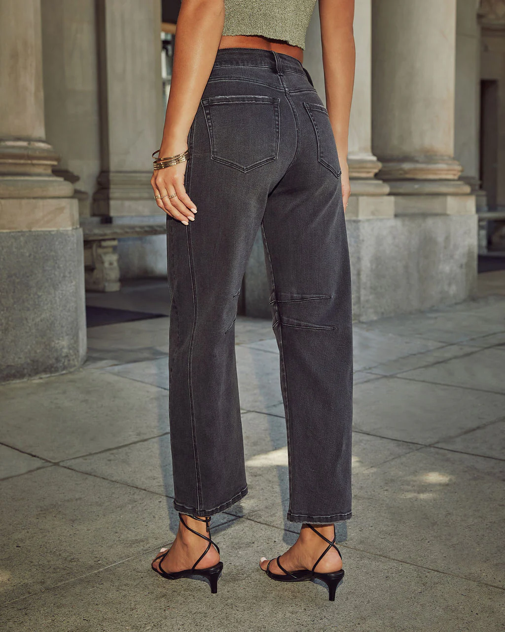 19951-wild-honey-stretch-high-rise-barrel-jeans-1.webp