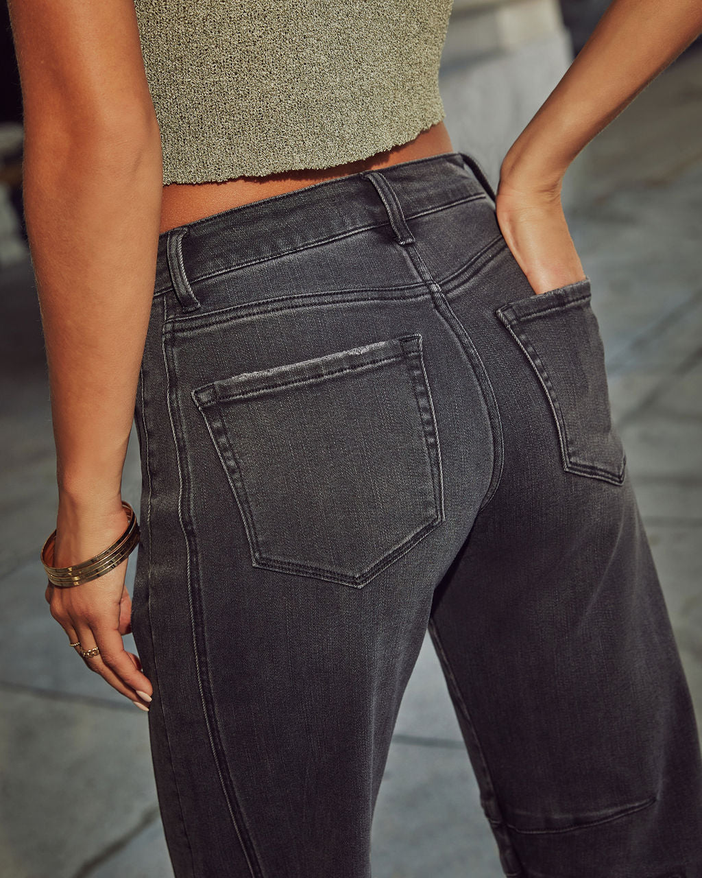 19951-wild-honey-stretch-high-rise-barrel-jeans-1.webp