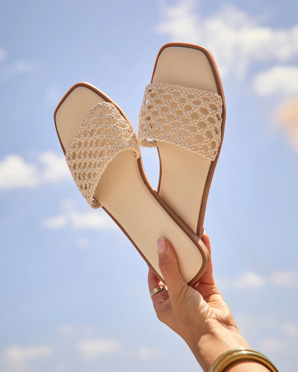 21486-warren-crochet-flat-sandals-1.webp