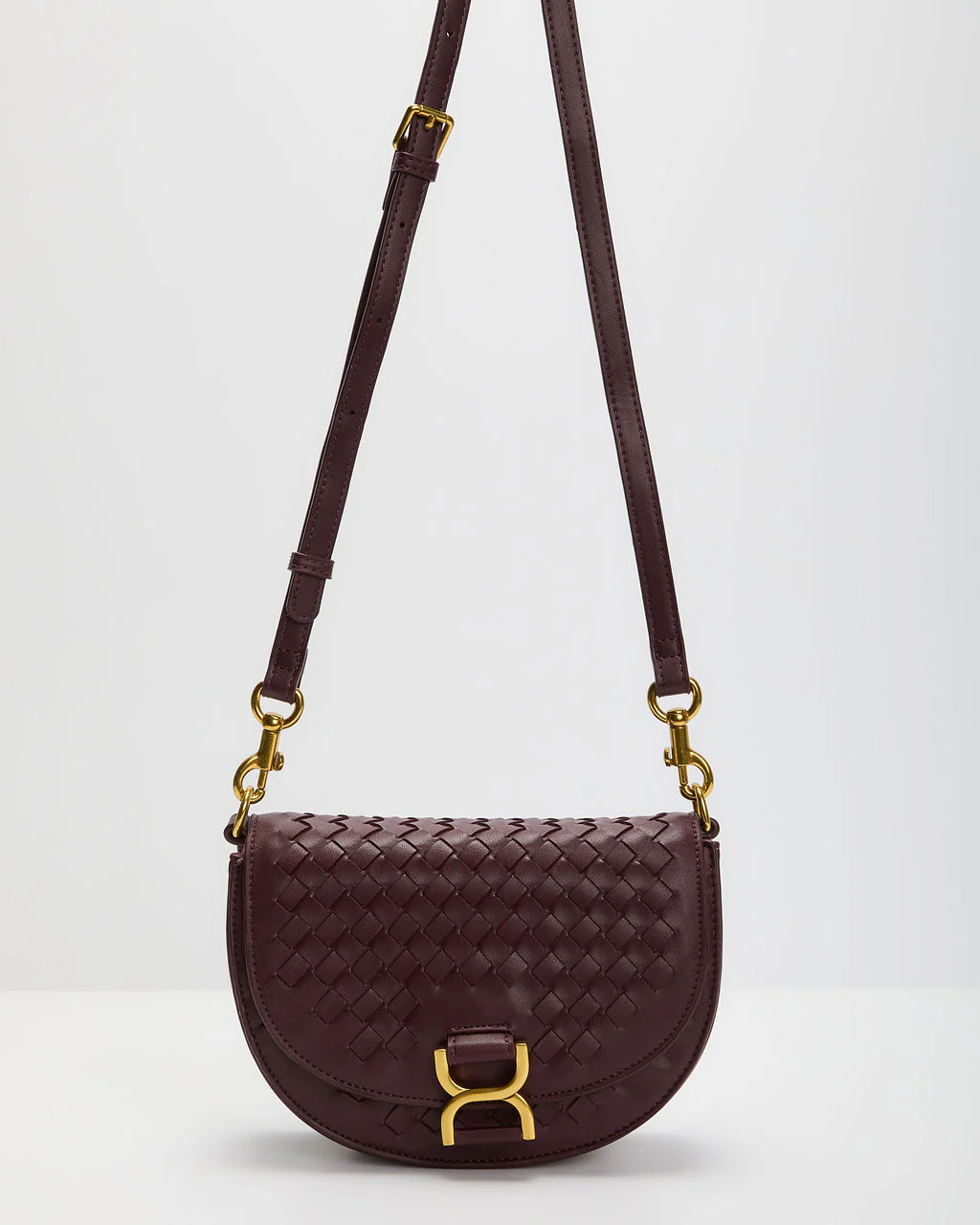 215-annalyn-woven-crossbody-bag-1.jpg