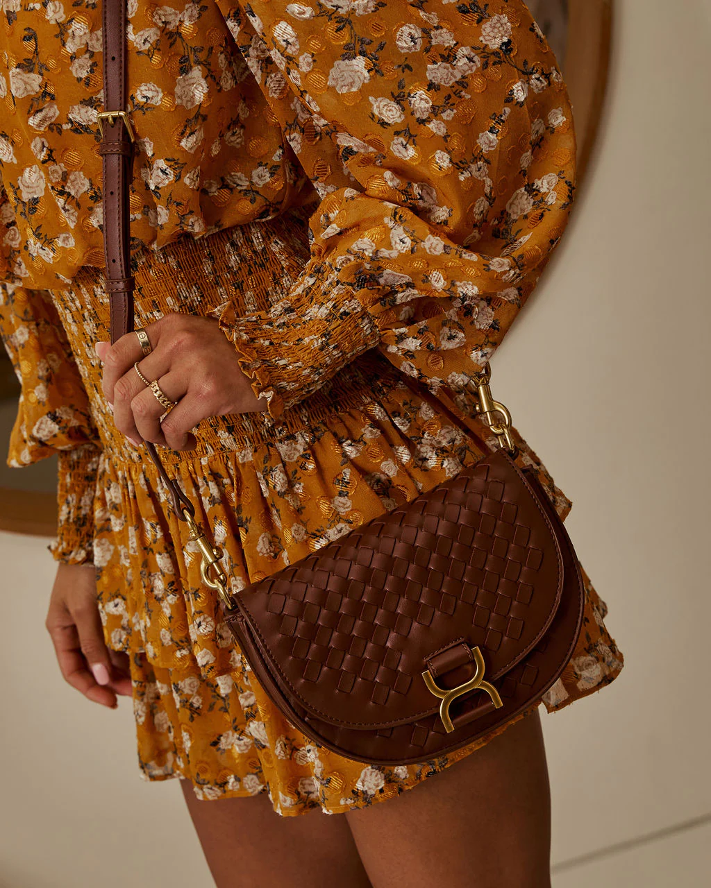 215-annalyn-woven-crossbody-bag-1.jpg