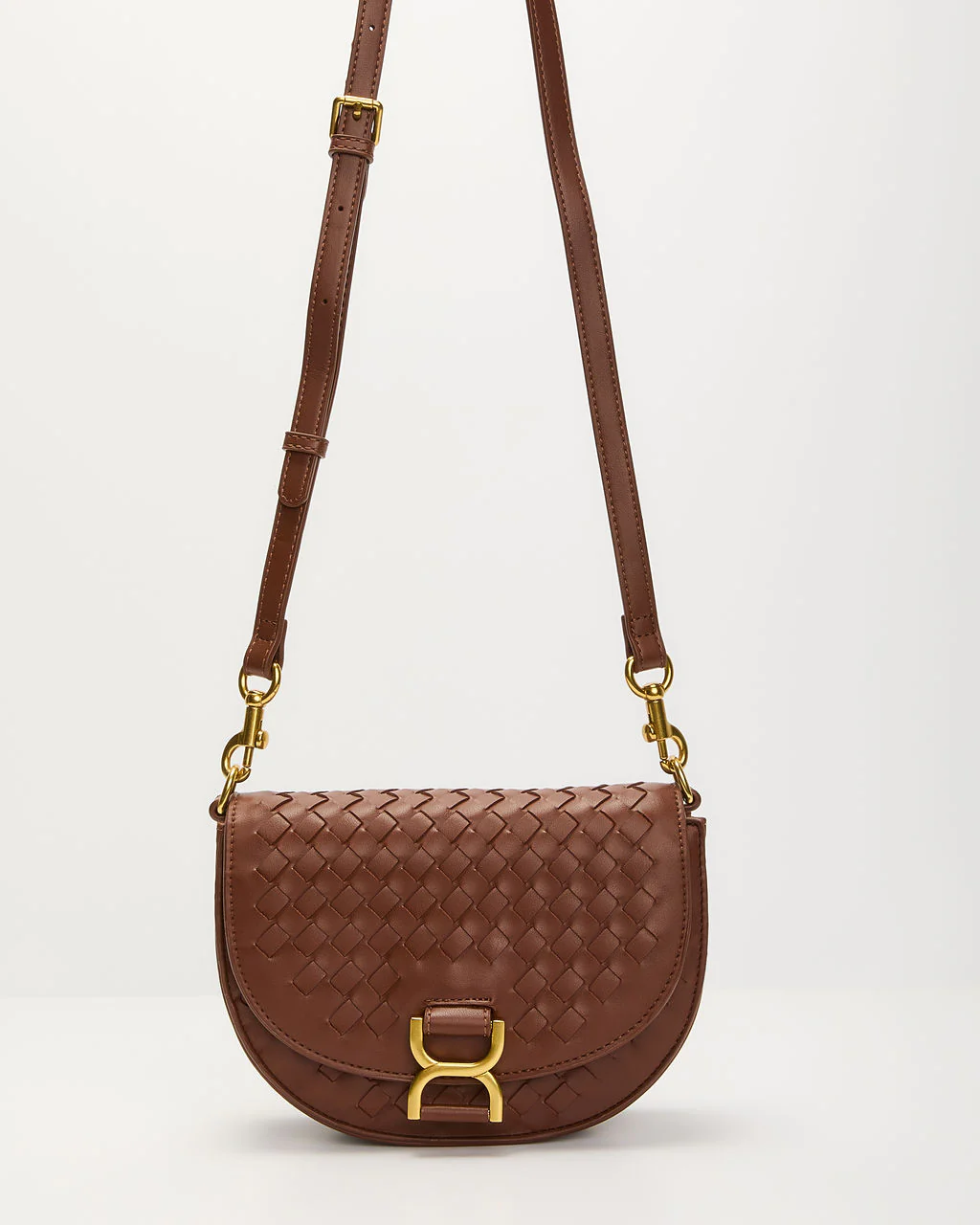 215-annalyn-woven-crossbody-bag-1.jpg