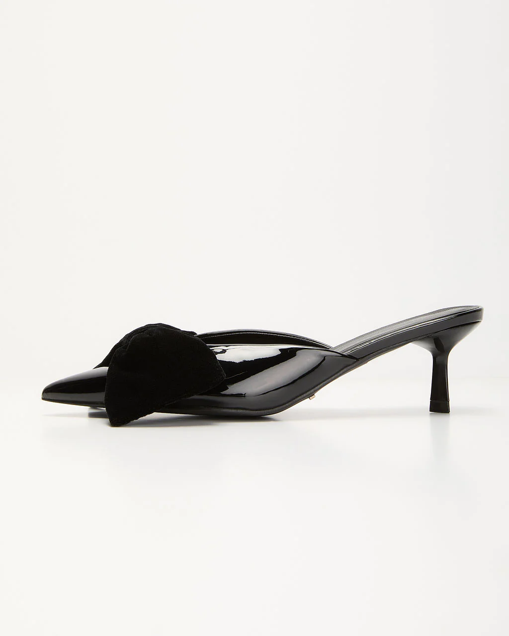 21547-holiday-charm-bow-kitten-heel-mule-1.webp