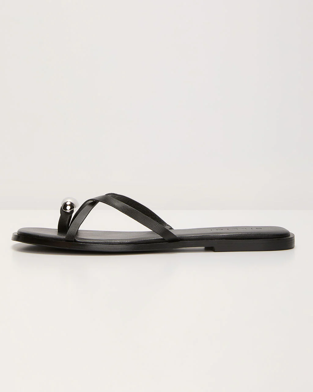 21554-poppie-toe-ring-sandals-1.webp