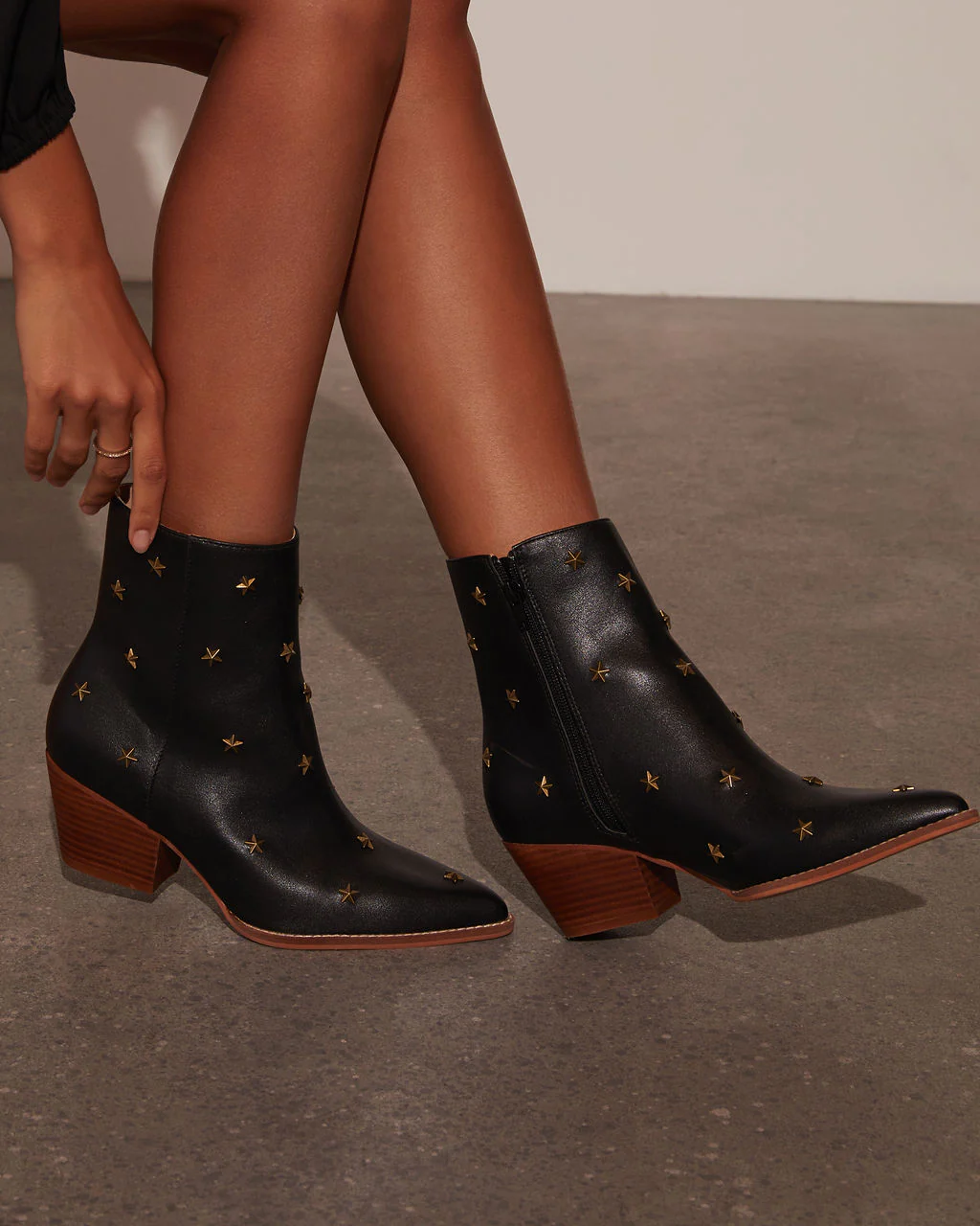 22370-audrie-star-studded-western-booties-1.webp
