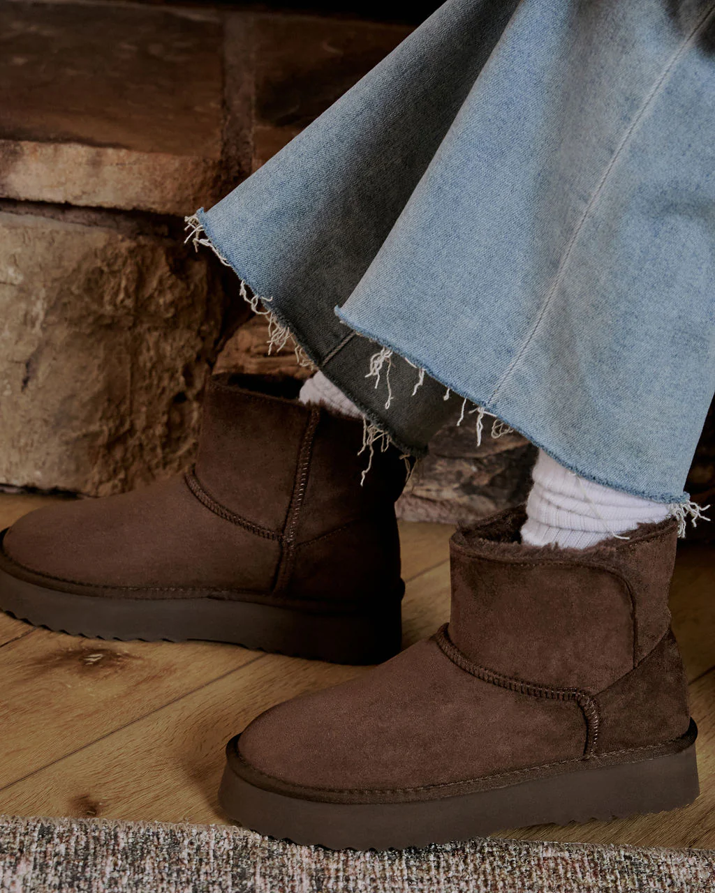 22438-elowen-suede-fur-lined-ankle-boots-1.webp