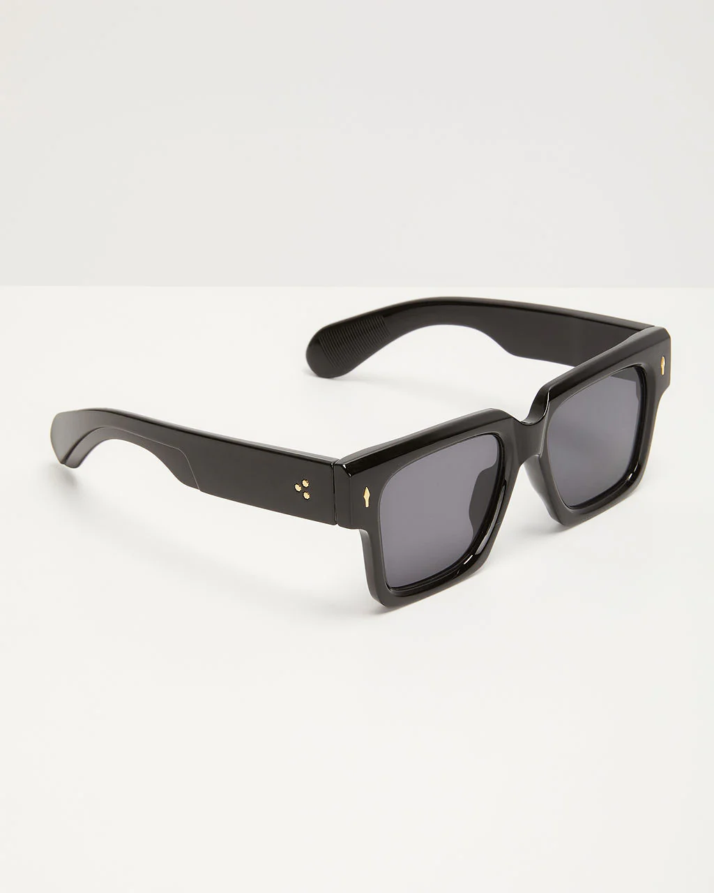 226-iselin-classic-square-sunglasses-1.webp