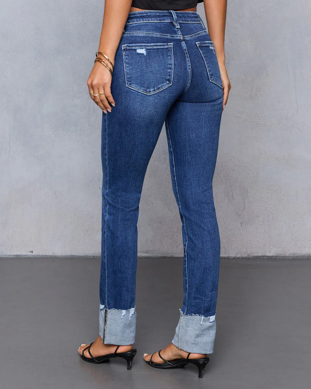 23174-aldah-super-stretch-cuffed-mid-rise-jeans-1.webp