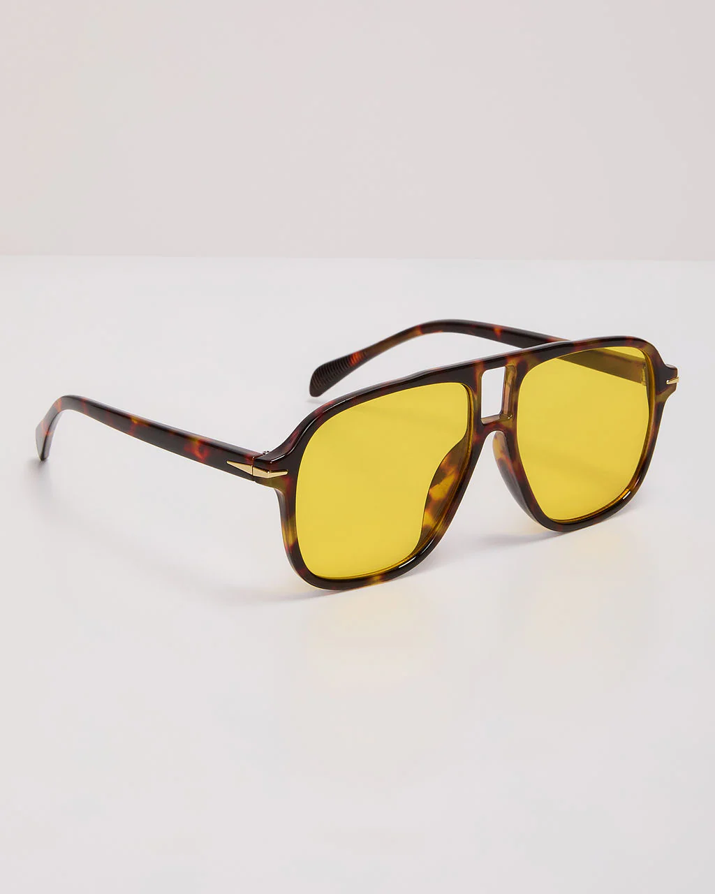 244-capriana-large-tortoise-aviator-sunglasses-1.webp