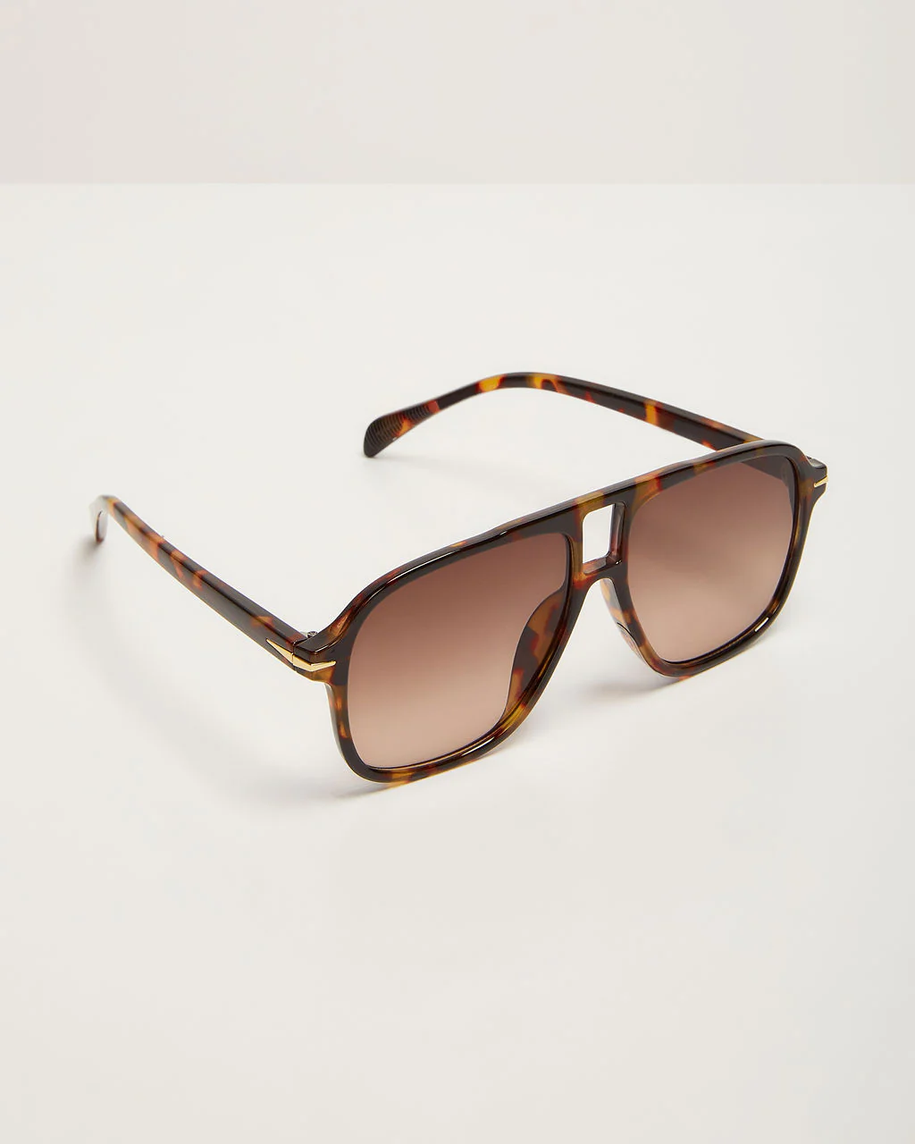 244-capriana-large-tortoise-aviator-sunglasses-1.webp