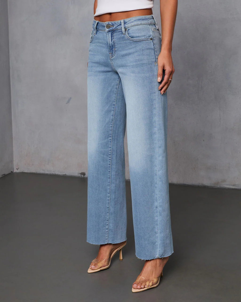 24645-becca-super-stretch-straight-leg-jeans-1.webp
