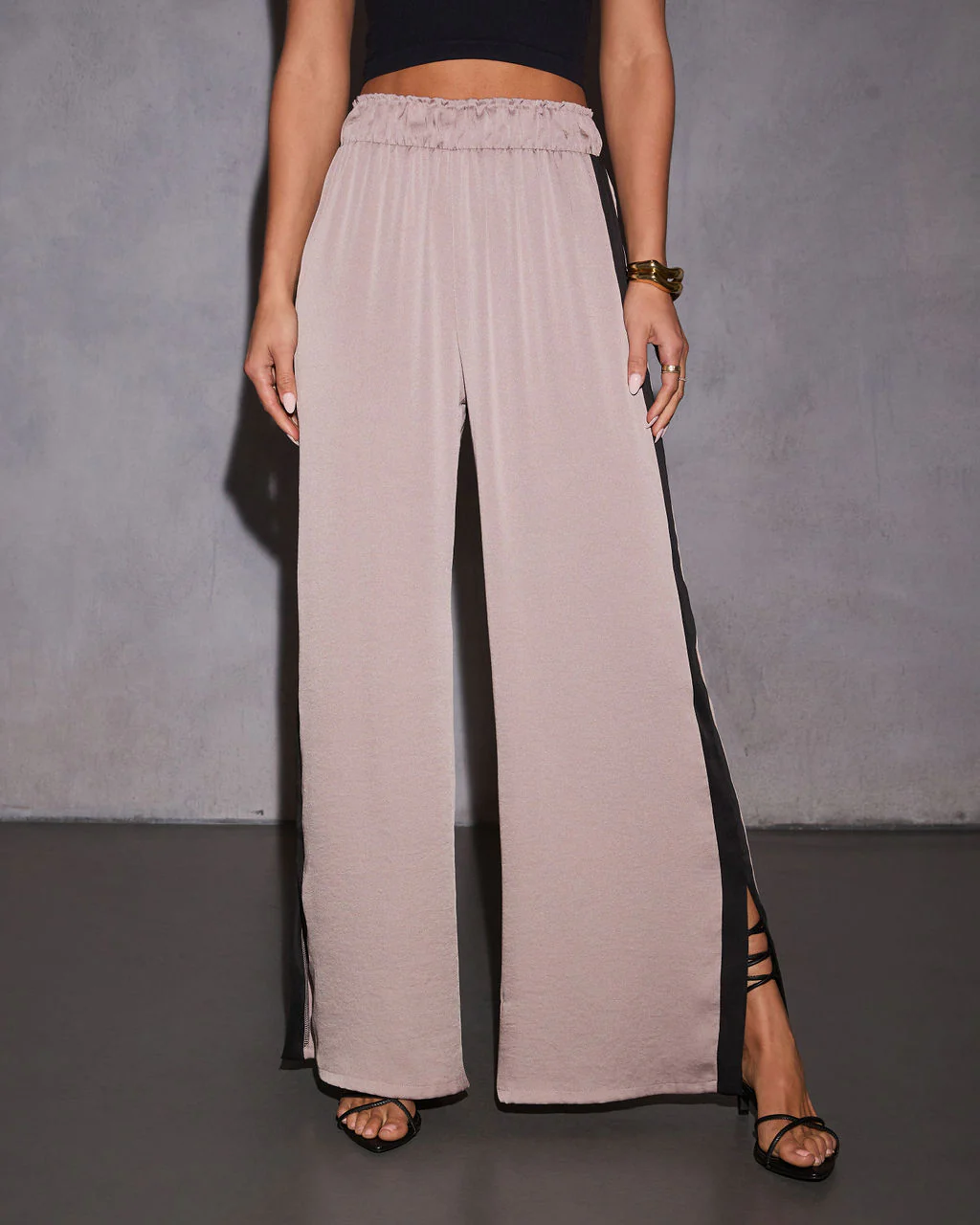25302-lainey-contrast-trim-pants-1.webp