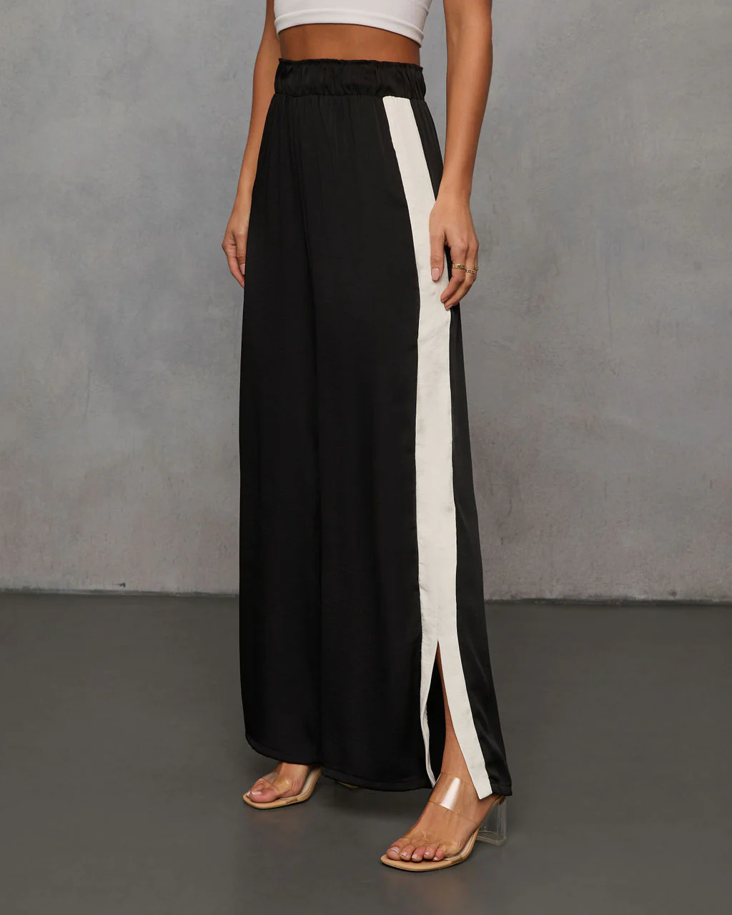 25302-lainey-contrast-trim-pants-1.webp