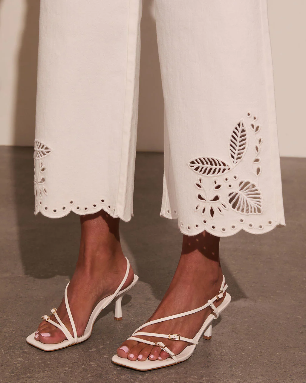 2573-breezy-ritual-eyelet-scallop-jeans-1.webp