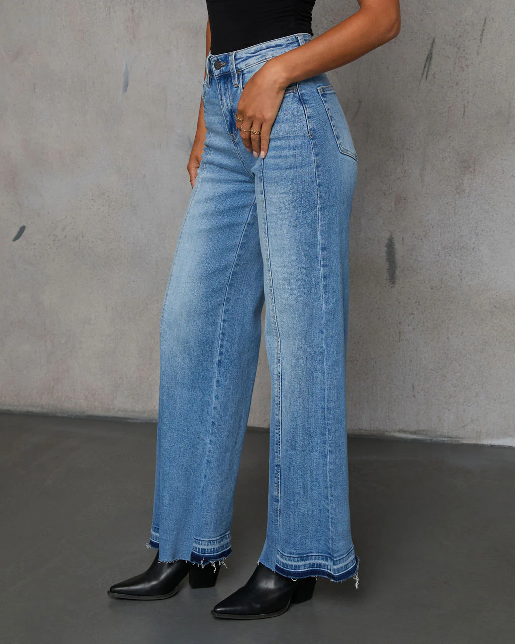 25968-jade-stretch-high-rise-slit-wide-leg-jeans-1.webp