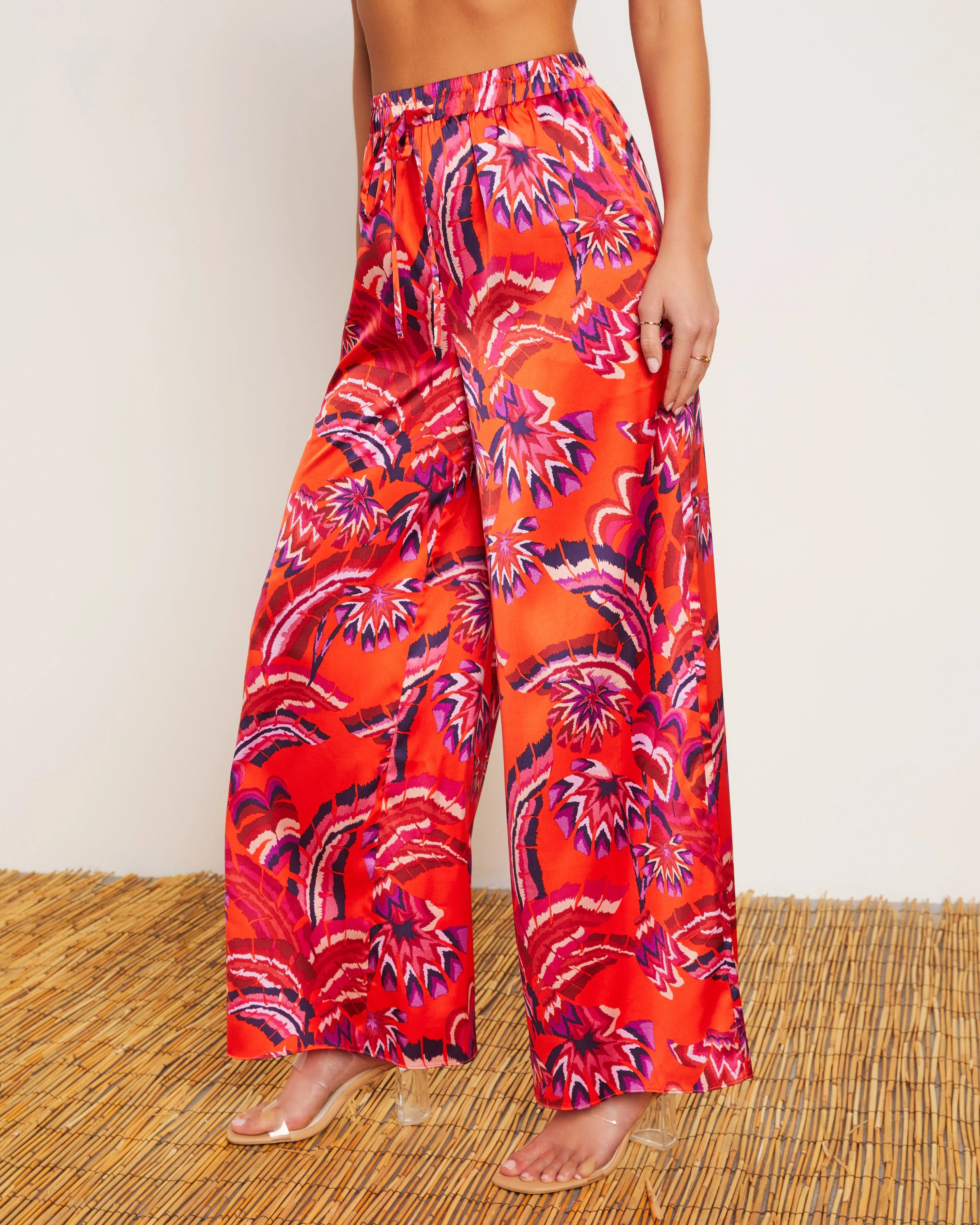 26344-azra-tropical-pocketed-wide-leg-drawstring-pant-1.webp