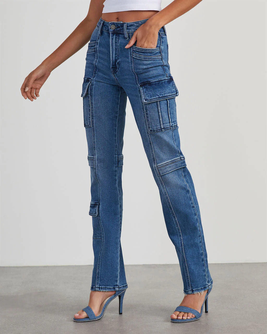 26620-zhaire-super-stretch-high-rise-straight-jeans-1.webp