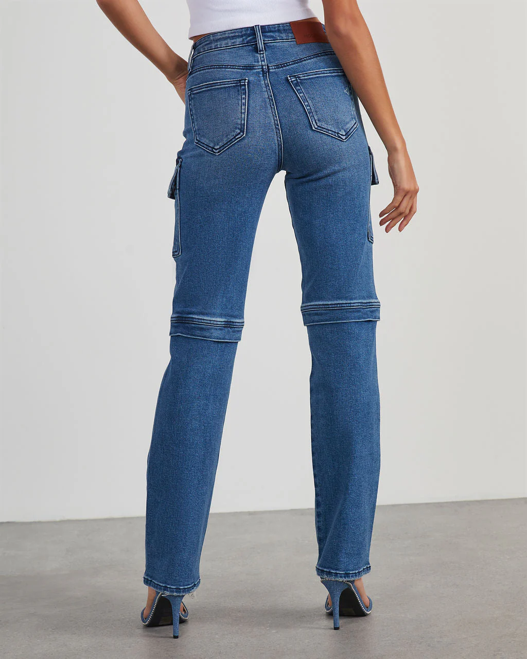 26620-zhaire-super-stretch-high-rise-straight-jeans-1.webp