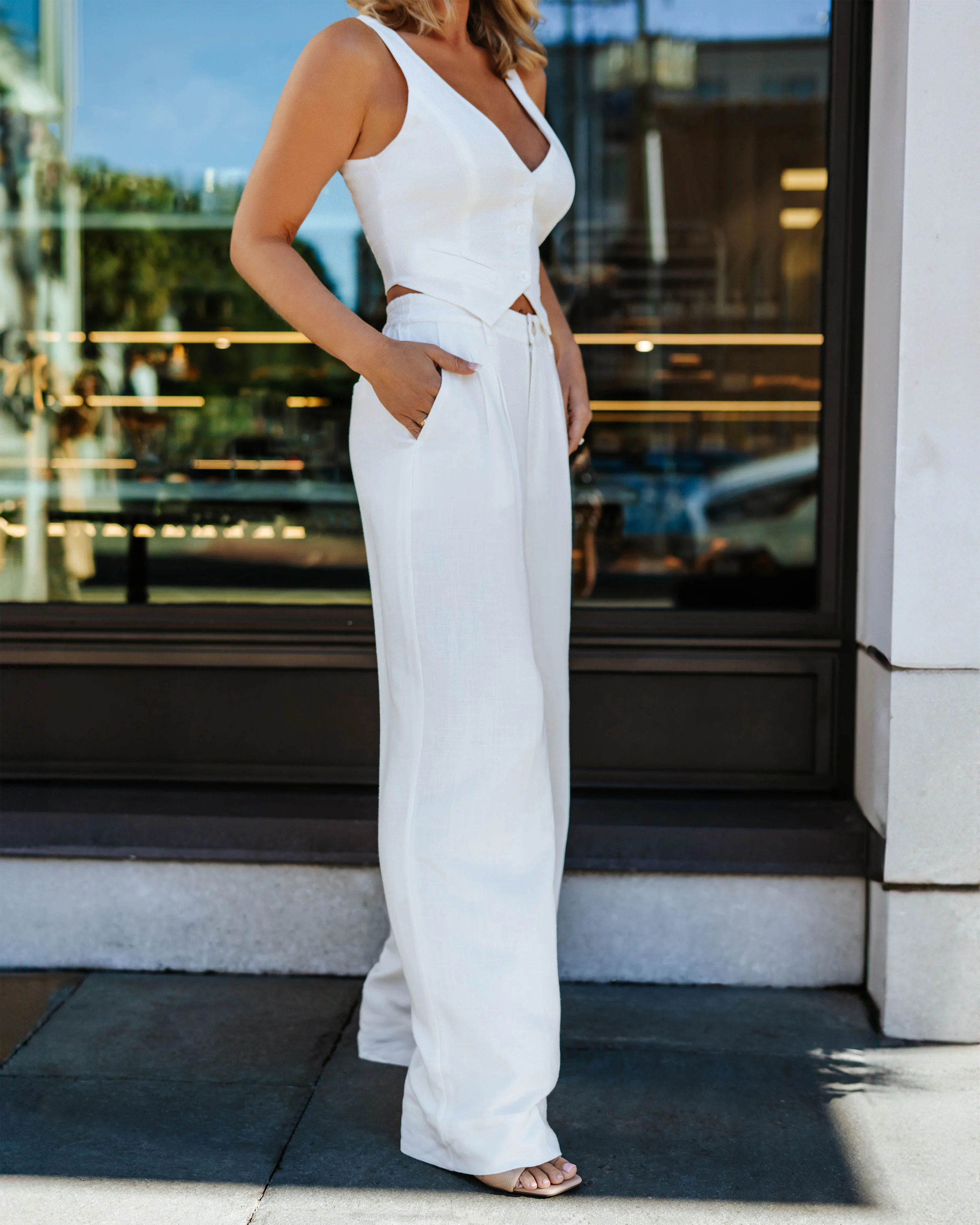 26986-leva-pocketed-wide-leg-pants-1.webp