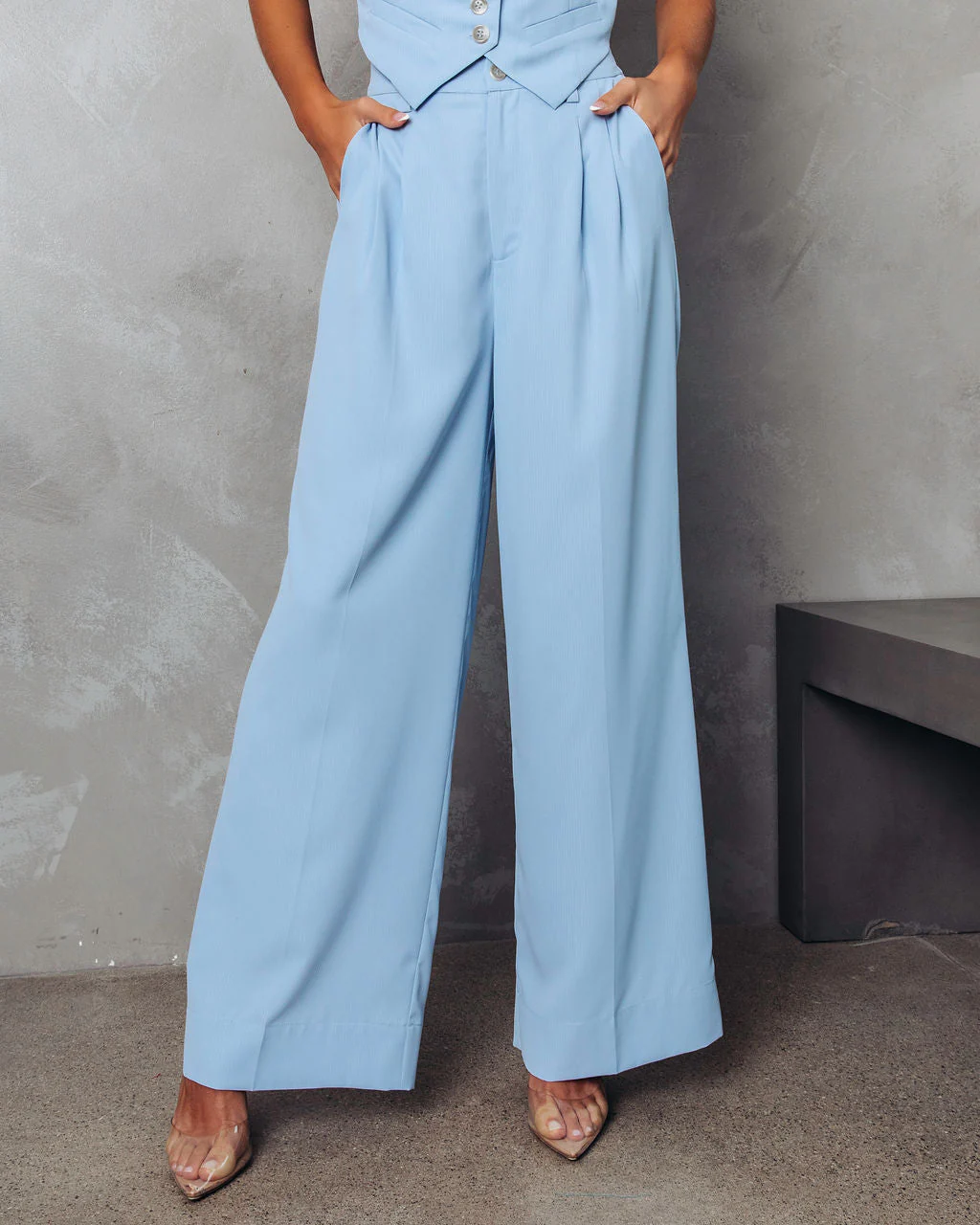 26986-leva-pocketed-wide-leg-pants-1.webp