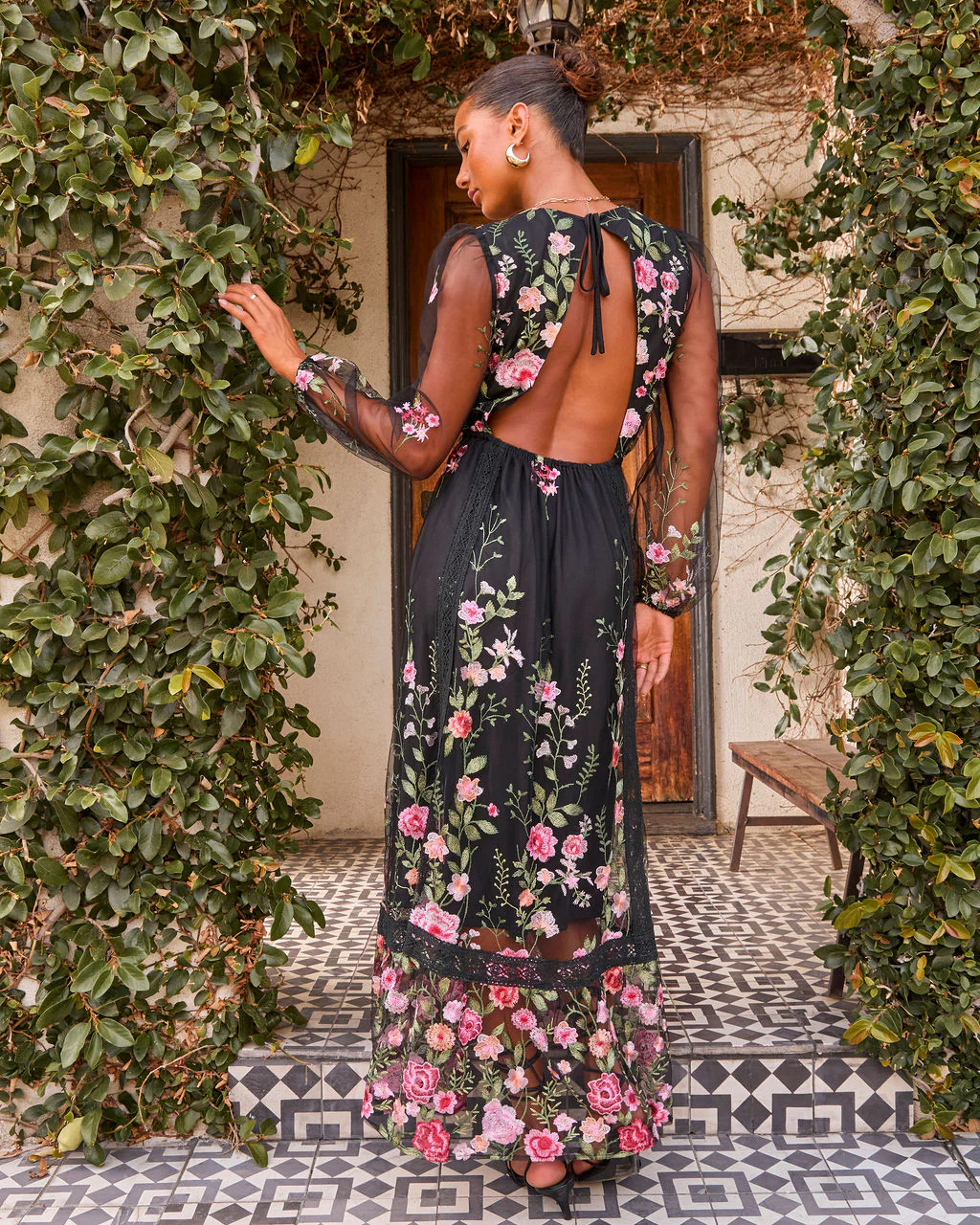 27849-beloved-bloom-embroidered-floral-maxi-dress-1.webp