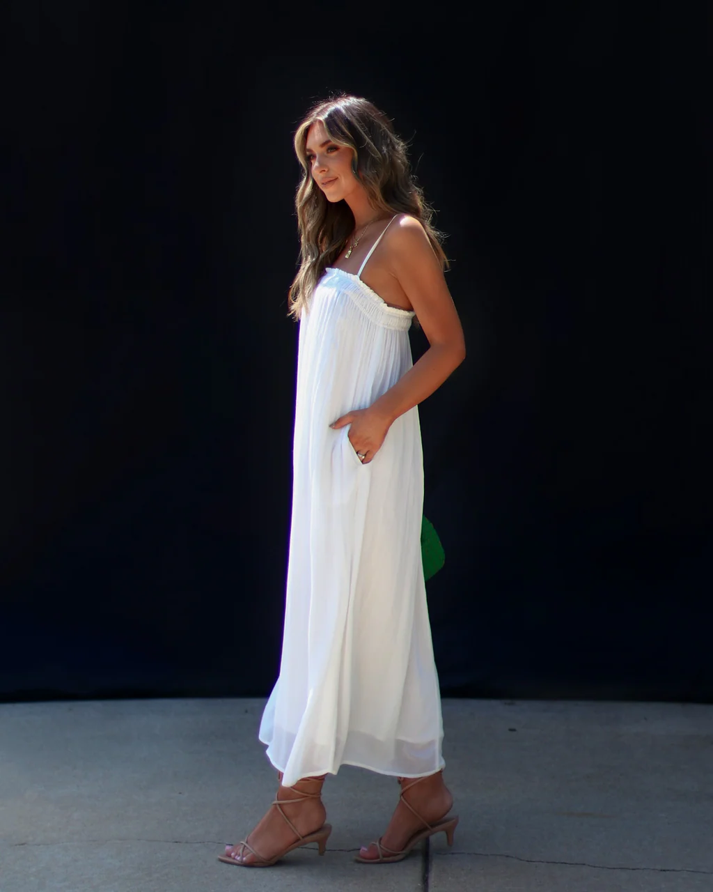 28184-gracia-everyday-sleeveless-pocketed-midi-dress-1.webp