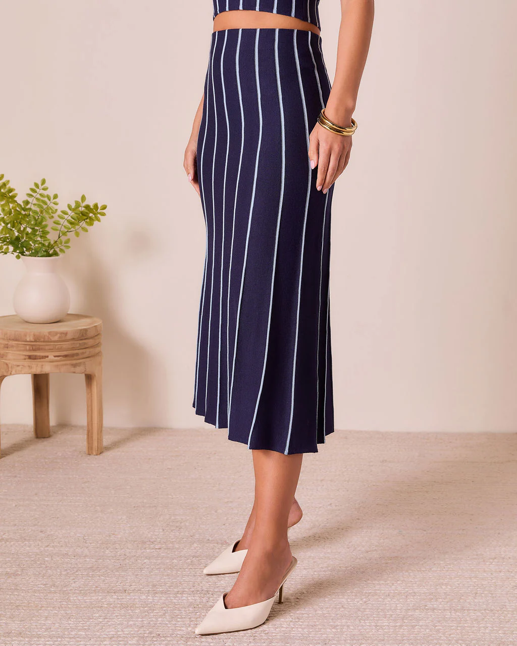 2890-ashlin-contrast-striped-maxi-skirt-1.webp