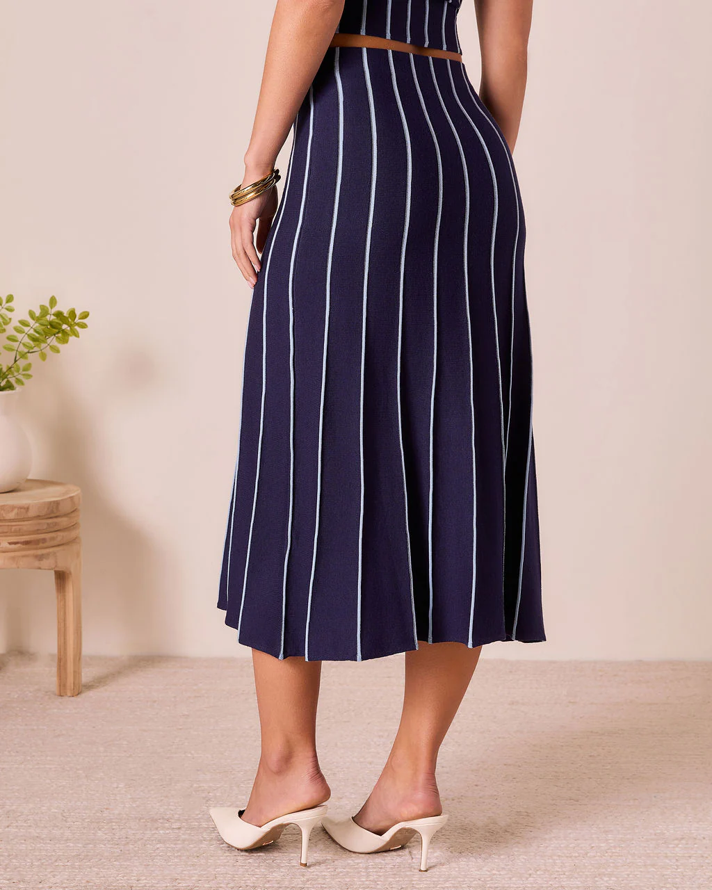 2890-ashlin-contrast-striped-maxi-skirt-1.webp