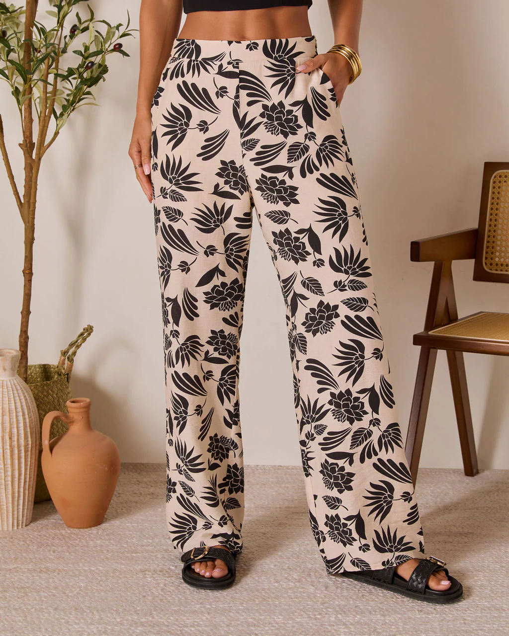 2907-coastal-bound-tropical-print-pant-1.webp