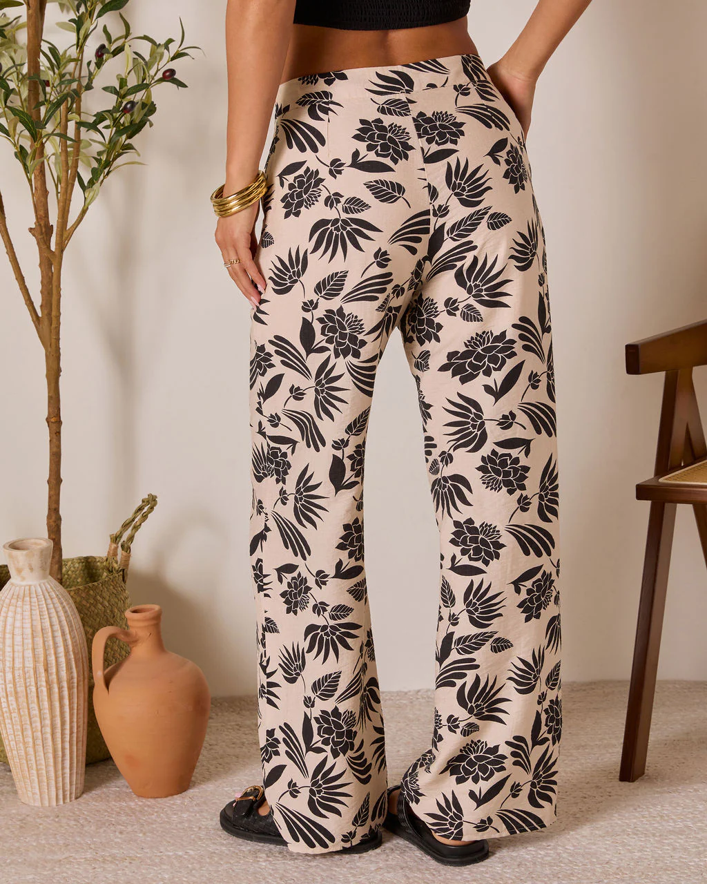 2907-coastal-bound-tropical-print-pant-1.webp