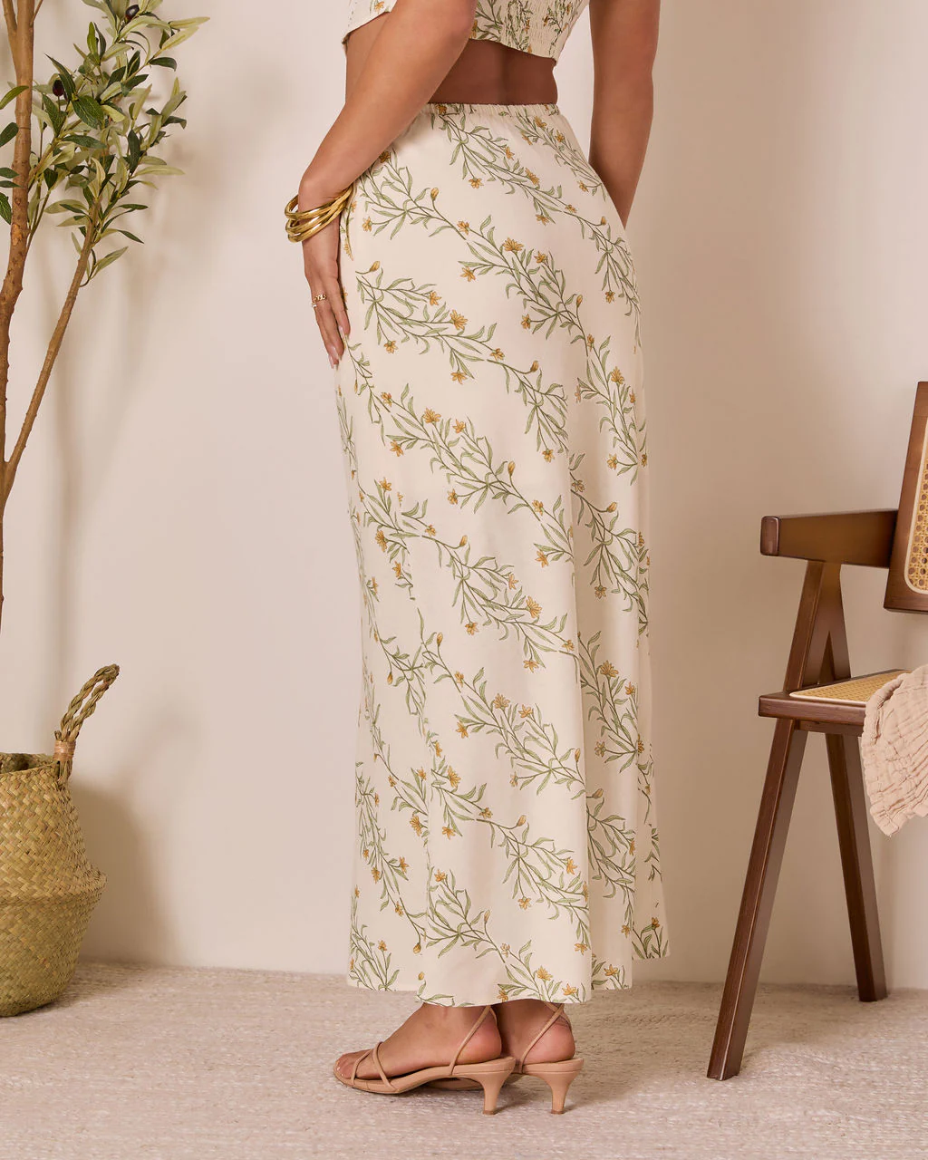 2969-sweet-surrender-floral-maxi-skirt-1.webp