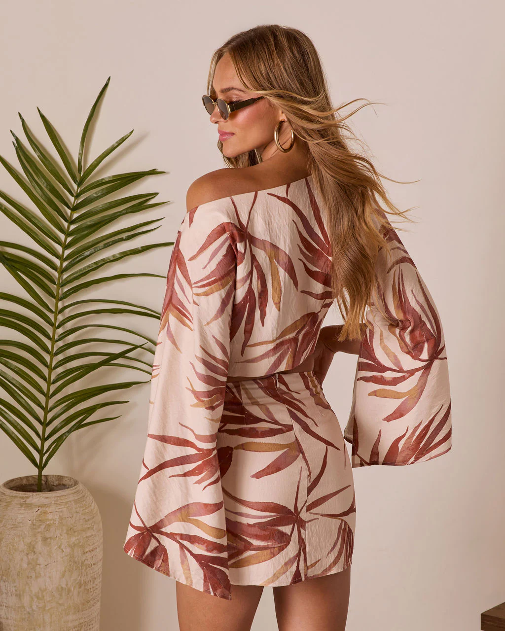 30218-ramiah-tropical-crop-top-1.webp