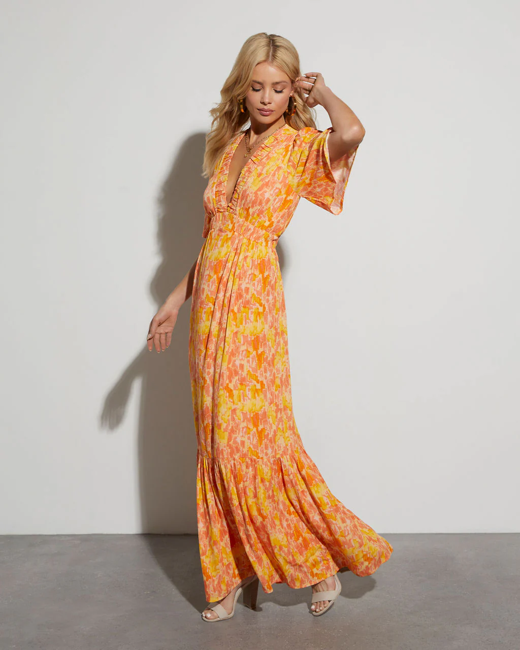 31522-ginger-tropical-maxi-dress-1.webp
